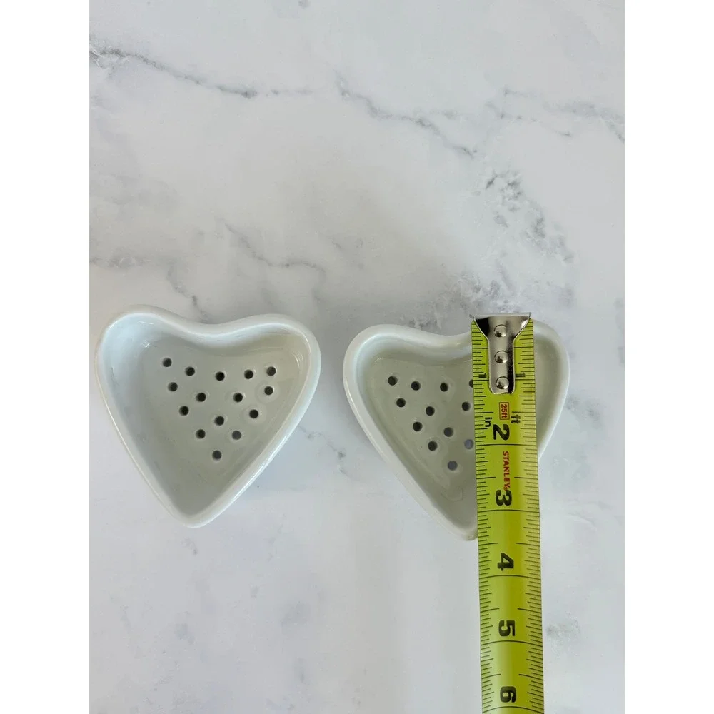VTG Pair (2) White Ironstone Coeur a la Creme Cheese Molds 3.5